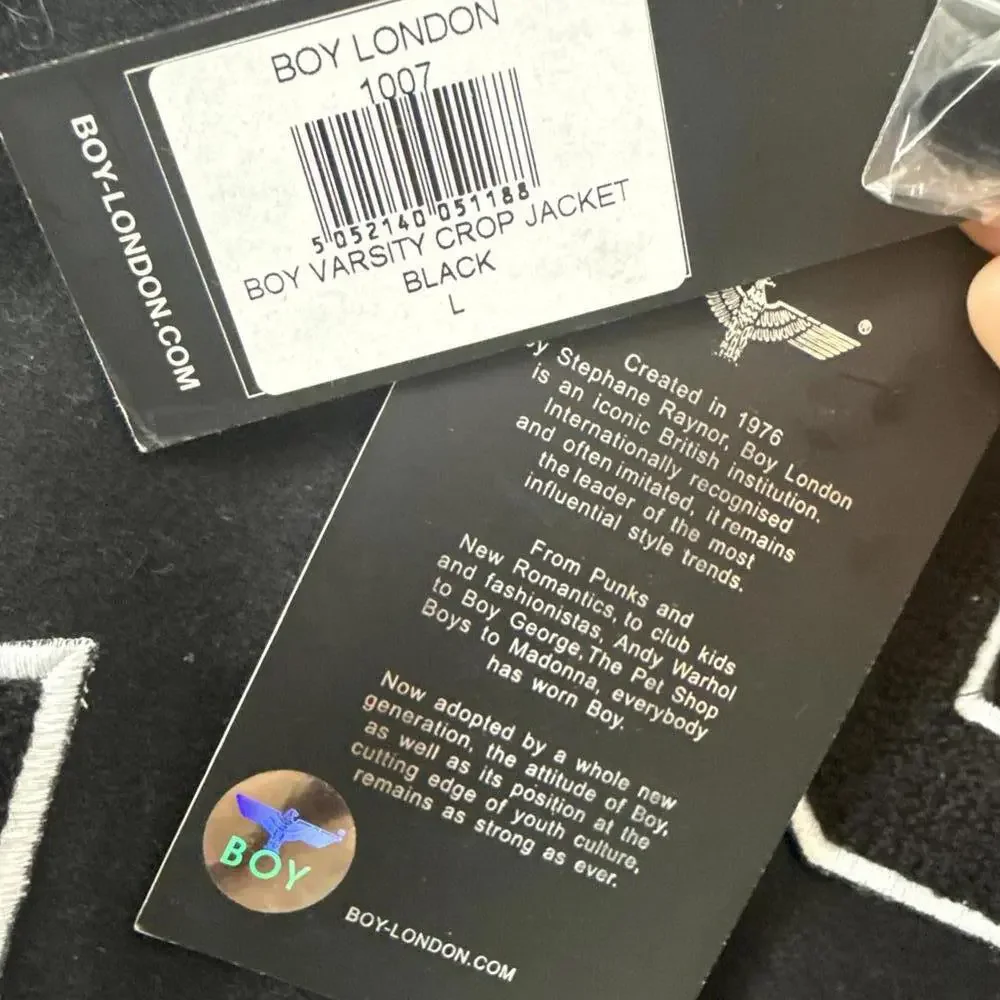 NWT UNISEX BOY London Black and White Varsity  Cropped Jacket Size Large - Picture 5 of 7